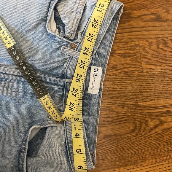 HIGH-RISE WIDE LEG JEANS - Picture 3 of 8